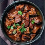 Genuss 100% aus Österreich Rindsgulasch würfelig geschnitten HOFER 492 Gramm