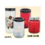 hofer  Solarkerze „Victoria“ rot oder transparent, Solarkerze „Blumen“ weiß oder Solarkerze „Vesta“ aus Glas, rot Maximarkt 1 Stück