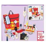 Spielzeug Notarztrucksack maxi.preisjoker Maximarkt 18 Stück