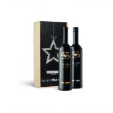 Holzkiste -1 Flasche Scheiblhofer Big John Cuvee Reserve 2022 -1 Flasche Scheiblhofer Premium Cuvee 2023 EUROSPAR