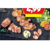 Genuss 100% aus Österreich Delikatessen im Speckmantel Hühner-Innenfilets oder Karreerose vom Schwein HOFER 384 Gramm