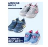 Promotion Bild von LILY & DAN Kleinkinder-LED-Schuhe versch. Farben und Modelle HOFER 1 Paar