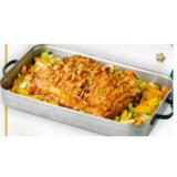 MARKT KÜCHE BILLA Jungschweinsbraten im Ganzen zubereitet, auf Gemüsebett angerichtet für ca. 6 Personen BILLA 1 Set