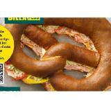 Laugen-Party-Breze mit Knusperstelze BILLA PLUS 3.70 Kilogramm 1 Stück