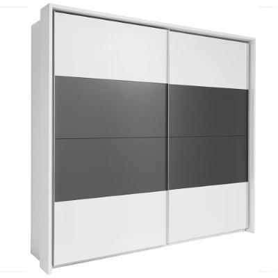Xora Schiebetürenschrank 1298000601 je 599€ XXXLutz